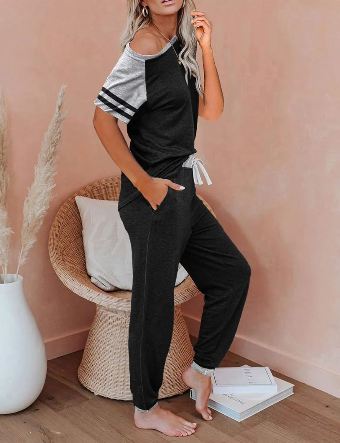 AUTOMET Lounge Sets For Women Two Piece Outfits Loungewear Short Sleeve Crewneck Jogger Pajama Set Sweatpants Tracksuit