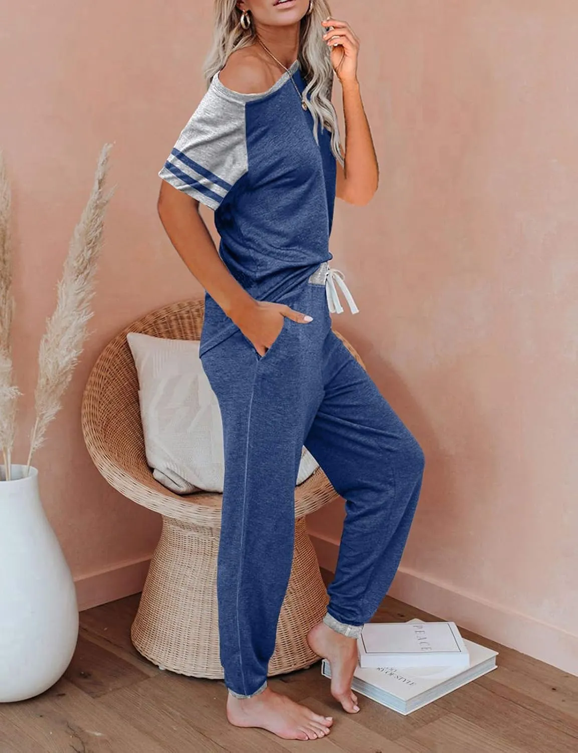 AUTOMET Lounge Sets For Women Two Piece Outfits Loungewear Short Sleeve Crewneck Jogger Pajama Set Sweatpants Tracksuit