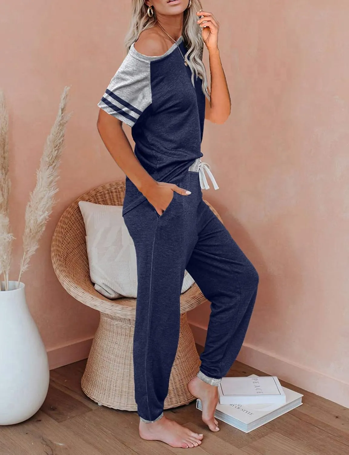 AUTOMET Lounge Sets For Women Two Piece Outfits Loungewear Short Sleeve Crewneck Jogger Pajama Set Sweatpants Tracksuit