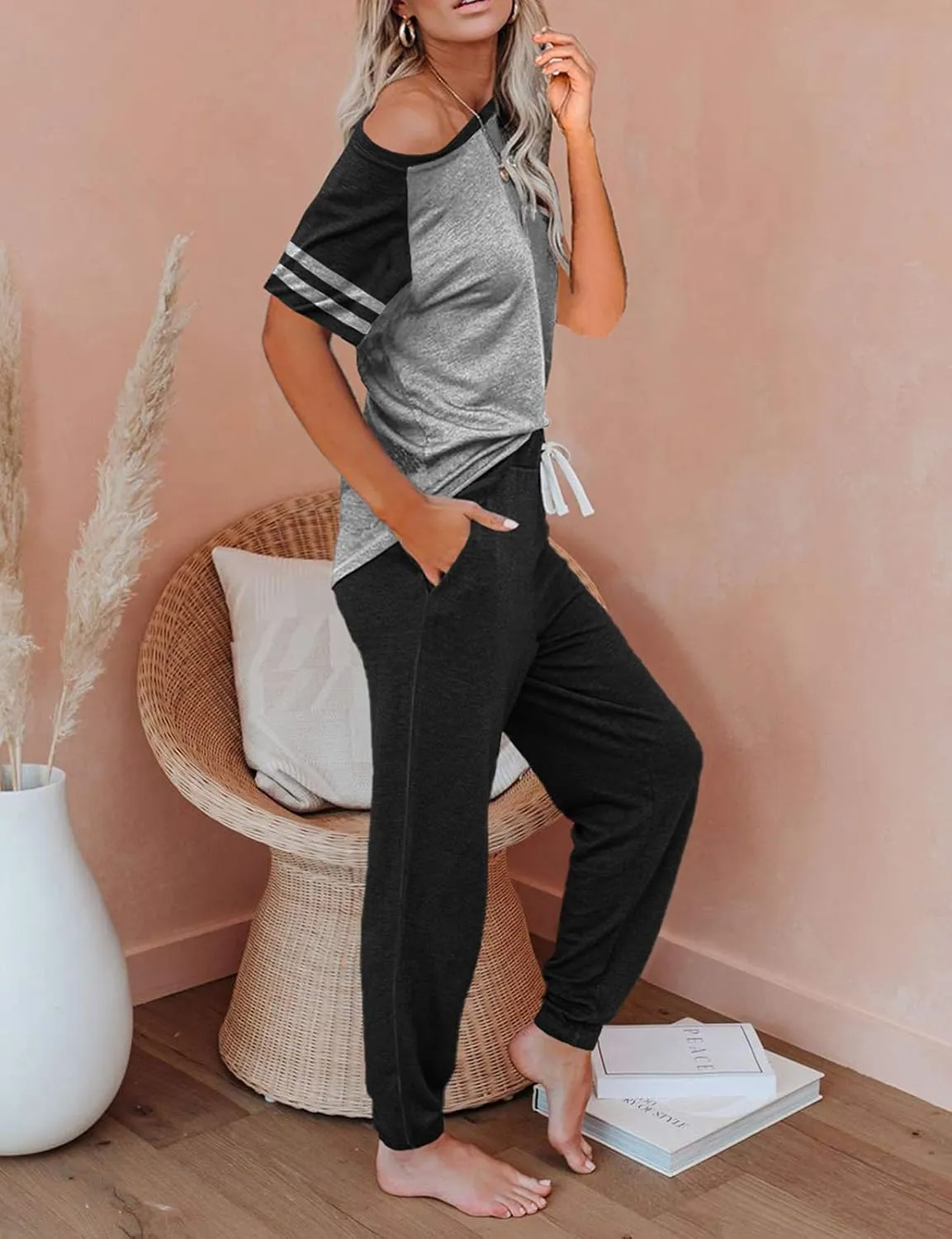 AUTOMET Lounge Sets For Women Two Piece Outfits Loungewear Short Sleeve Crewneck Jogger Pajama Set Sweatpants Tracksuit