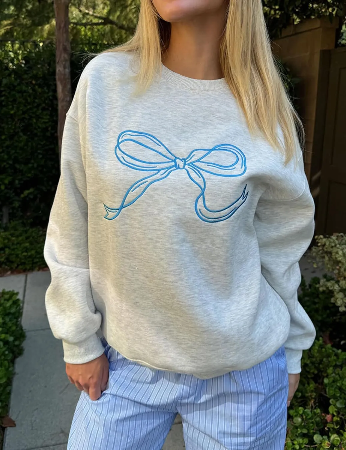 Women Oversized Sweatshirt Bow Crewneck Long Sleeve Fleece Pullover Top Clean Girl Aesthetic Fall Sweatshirt Outfits