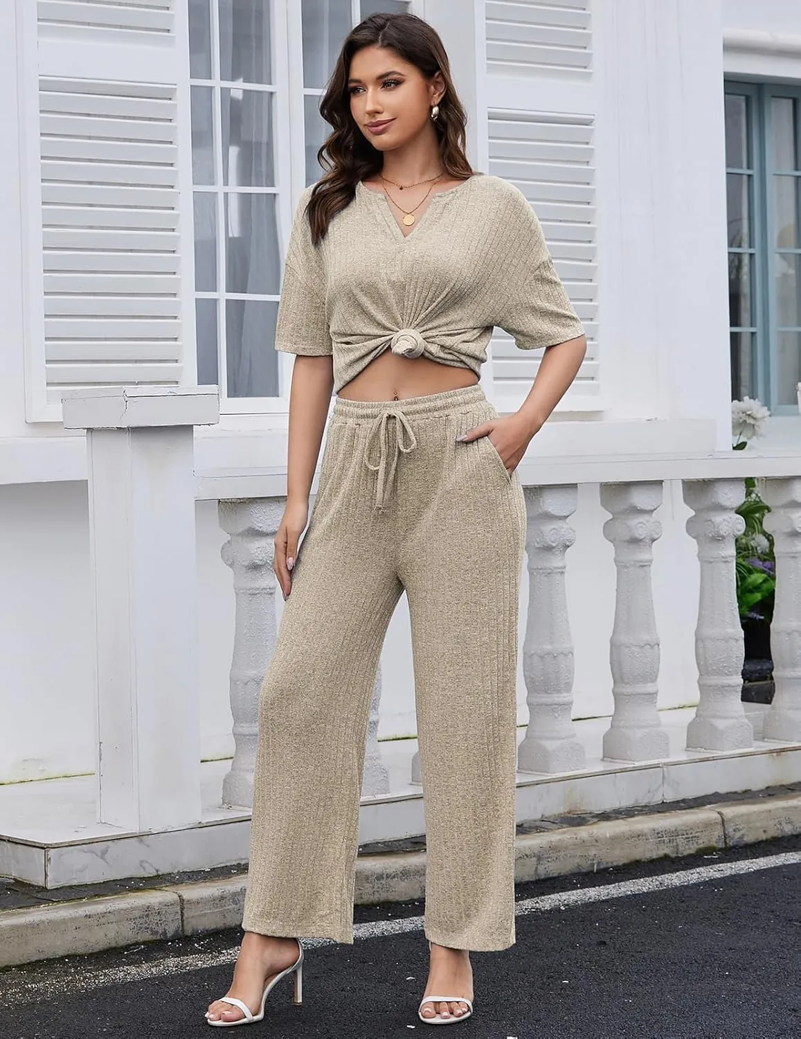 Women's 2 Piece Outfits 2025 Pullover Tops and Wide Leg Pants Lounge Sets Sweatsuits Set with Pockets